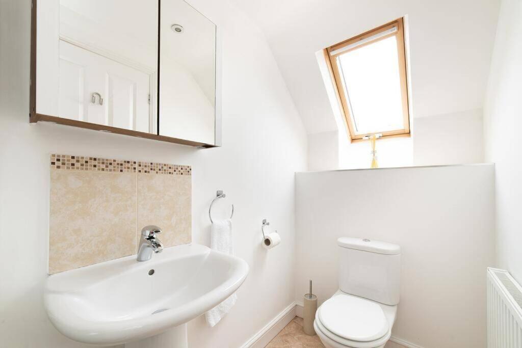 Aderta Stylish House For 7 People, Free Parking, 2 Min Walking From Ashley Cross And Near Sandbanks Beach Poole Exterior photo