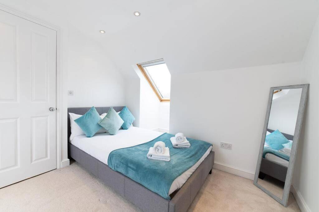 Aderta Stylish House For 7 People, Free Parking, 2 Min Walking From Ashley Cross And Near Sandbanks Beach Poole Exterior photo