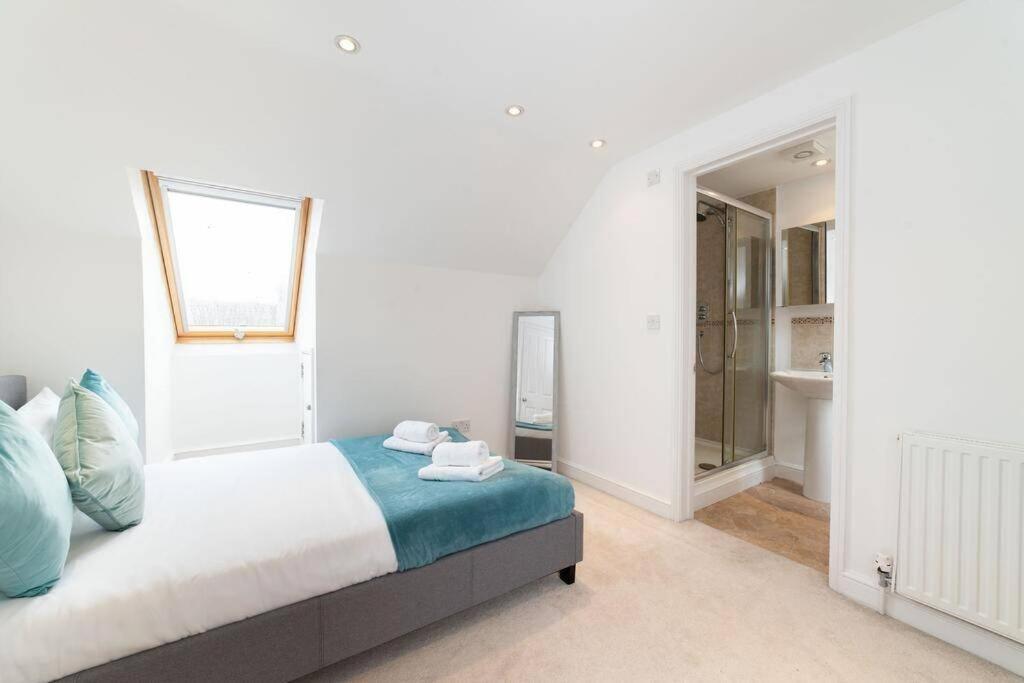 Aderta Stylish House For 7 People, Free Parking, 2 Min Walking From Ashley Cross And Near Sandbanks Beach Poole Exterior photo